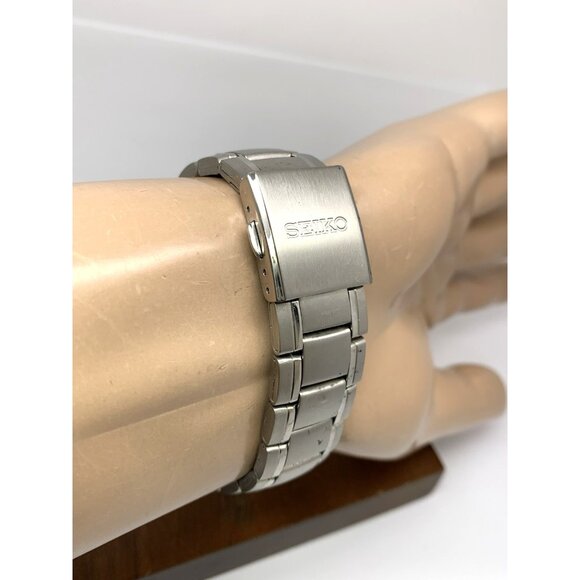 Seiko Men's Watch SKA523 Kinetic Black Dial Date Silver Stainless Steel 40mm - Picture 10 of 14